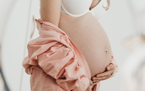 Ventre qui tire pendant la grossesse : que faire ?